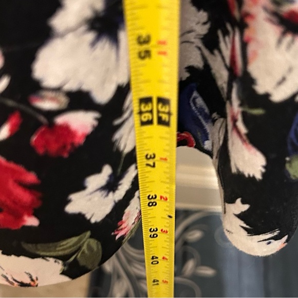 White House Black Market fit flare midi dress Floral Sz 4 Pockets - Picture 11 of 11